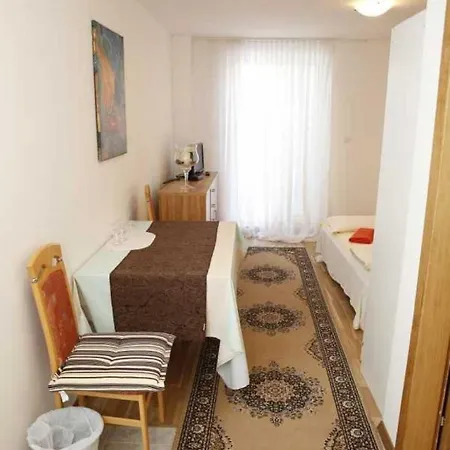 Melisa Habitación en casa particular Vrgada