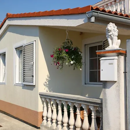 Kwatera prywatna Melisa *